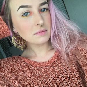 Meet your Posher, Kylee